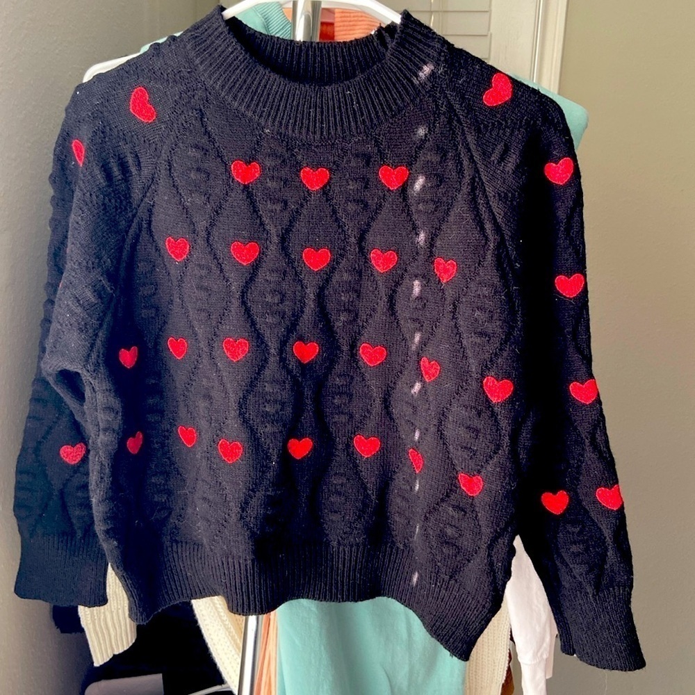 New black heart sweater